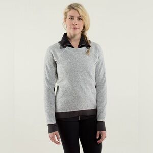 Lululemon Fleet Street Pullover
Heathered White / Soot Size 6